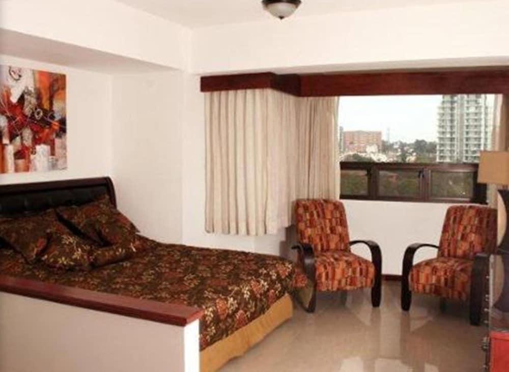 Suites Jardin Imperial Guatemala City Екстериор снимка