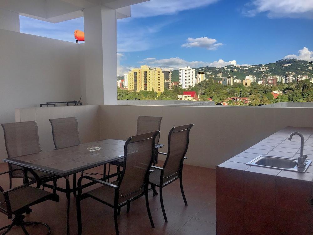 Suites Jardin Imperial Guatemala City Екстериор снимка