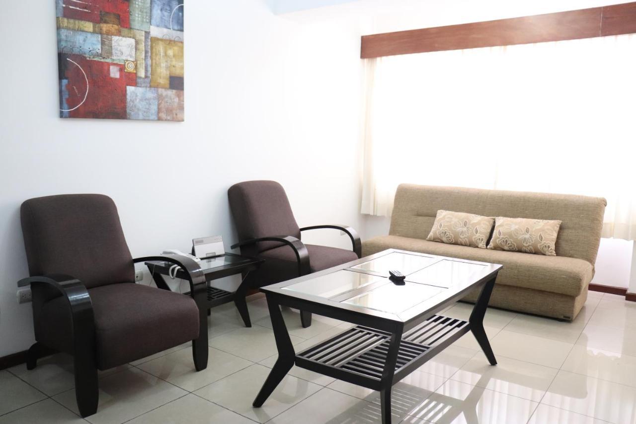 Suites Jardin Imperial Guatemala City Екстериор снимка