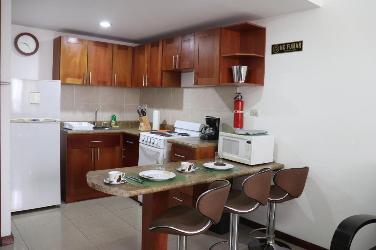 Suites Jardin Imperial Guatemala City Екстериор снимка