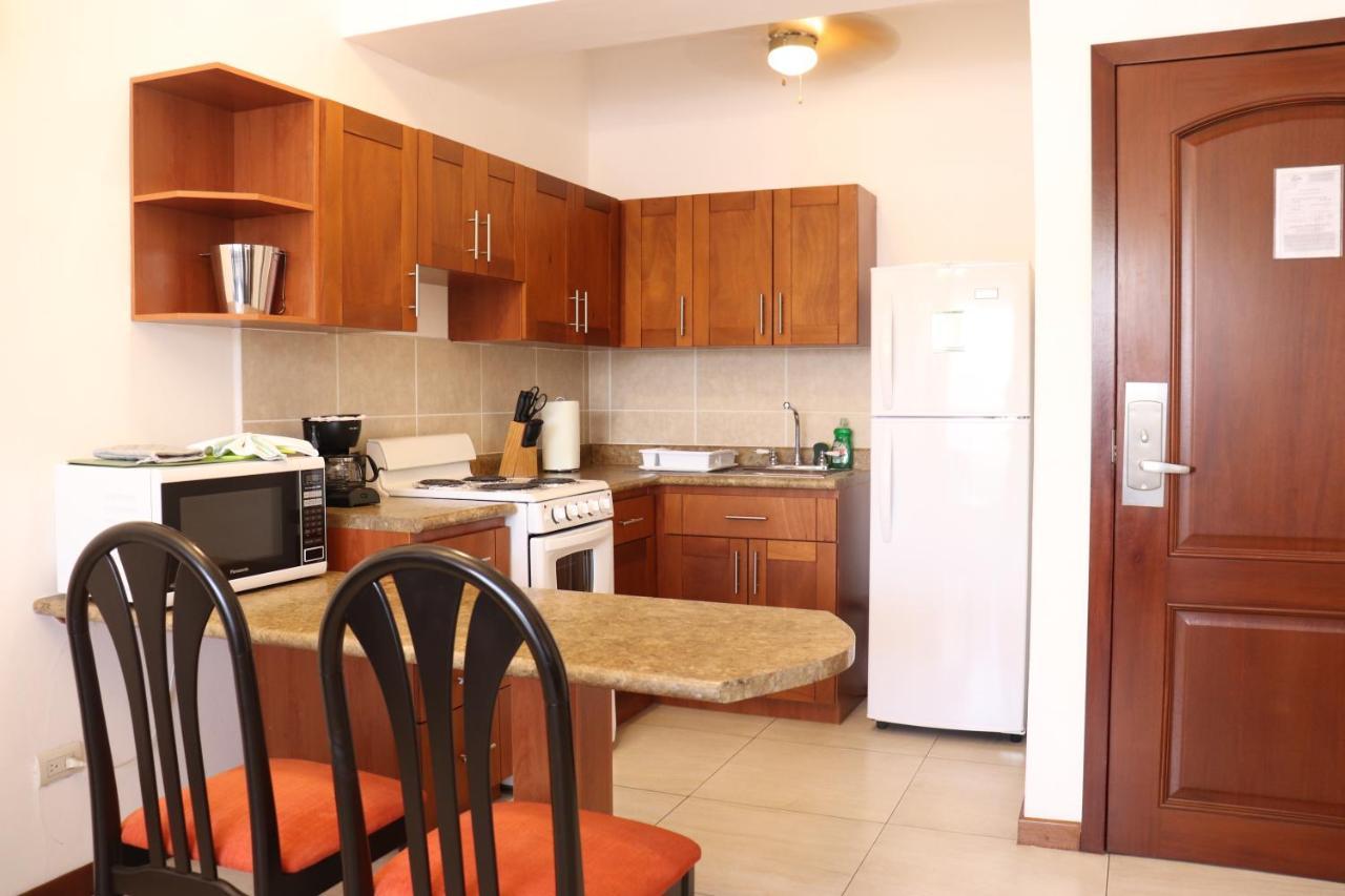 Suites Jardin Imperial Guatemala City Екстериор снимка